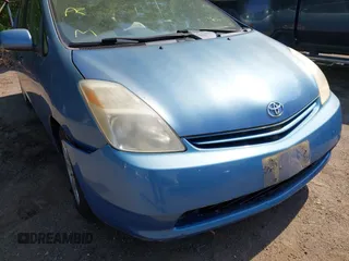 2005 Toyota Prius with VIN JTDKB22U457035511, listed as a IAAI auction lot 42175447 with 142,840 mi miles. Bid and sale history available at carsss.com. Image 6.