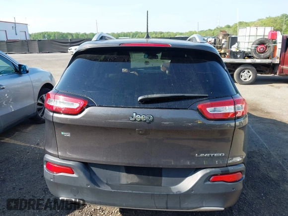 2018 Jeep Cherokee Limited с VIN 1C4PJLDB4JD572921, выставлен на аукционе IAAI как лот 42112382 с пробегом 102 700 миль миль и . История ставок и продаж доступна на DreamBid. Изображение 16.