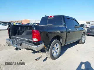 2015 Ram 1500 Outdoorsman z VIN 1C6RR6LT7FS592085, wystawiony jako IAAI lot #41384731 z przebiegiem 134 384 mil mil oraz . Historia ofert i sprzedaży dostępna na DreamBid. Obrazek 6.