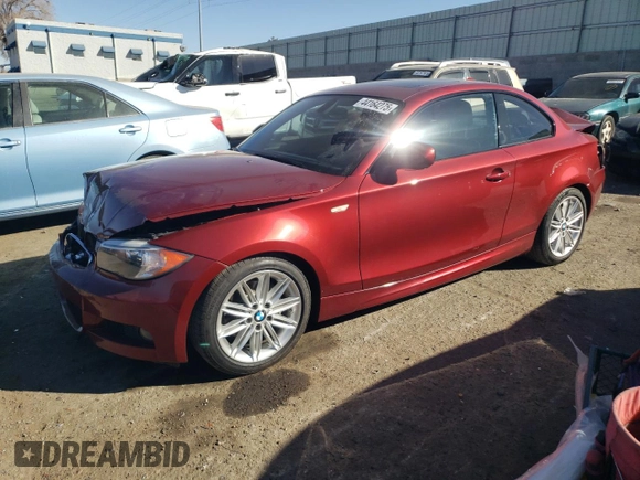 2013 BMW 1 Series 128i z VIN WBAUP9C51DVS94863, wystawiony jako Copart lot #44164275 z przebiegiem 71 162 mil mil oraz Szkoda całkowita • Salvage title. Historia ofert i sprzedaży dostępna na DreamBid. Obrazek 1.