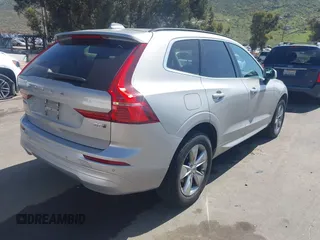 2022 Volvo XC60 Momentum with VIN YV4L12RK2N1052643, listed as a IAAI auction lot 41960135 with 64,280 mi miles. Bid and sale history available at carsss.com. Image 4.