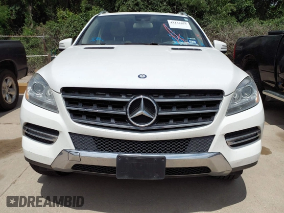 2014 Mercedes-Benz M 350 z VIN 4JGDA5HB1EA439030, wystawiony jako IAAI lot #42142825 z przebiegiem 114 429 mil mil oraz . Historia ofert i sprzedaży dostępna na DreamBid. Obrazek 6.
