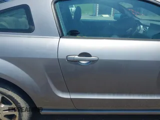 2006 Ford Mustang GT Deluxe с VIN 1ZVFT82H065176946, выставлен на аукционе IAAI как лот 42472942 с пробегом 157 711 миль миль и . История ставок и продаж доступна на DreamBid. Изображение 13.