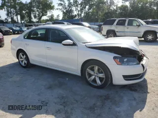 2012 Volkswagen Passat SE with VIN 1VWBH7A30CC045734, listed as a Copart auction lot 61510605 with 130,035 mi miles and Salvage title. Bid and sale history available at DreamBid. Image 4.