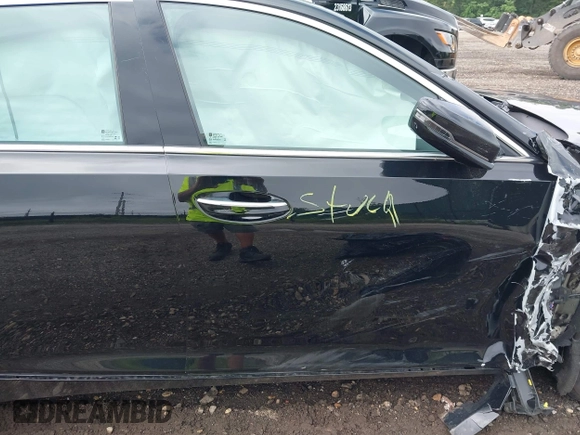 2023 Cadillac CT5 Premium Luxury with VIN 1G6DS5RK9P0110250, listed as a IAAI auction lot 42543032 with 12,305 mi miles and . Bid and sale history available at DreamBid. Image 5.