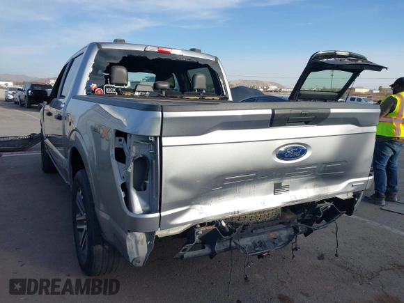 2021 Ford F-150 XL z VIN 1FTEW1CP1MFA69303, wystawiony jako IAAI lot #41593902 z przebiegiem 116 841 mil mil oraz . Historia ofert i sprzedaży dostępna na DreamBid. Obrazek 15.