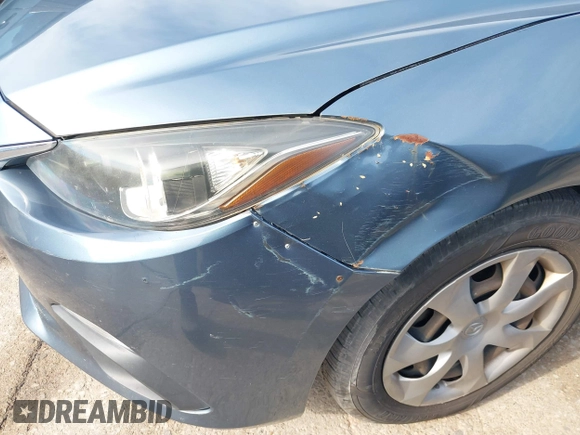 2014 Mazda 3 i Sport with VIN JM1BM1K77E1112860, listed as a IAAI auction lot 41331974 with 60,350 mi miles and . Bid and sale history available at carsss.com. Image 17.