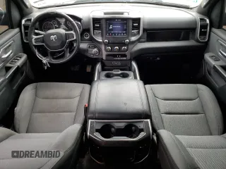 2021 Ram 1500 Big Horn z VIN 1C6RREFT4MN750643, wystawiony jako Copart lot #55787175 z przebiegiem 102 014 mil mil oraz Szkoda całkowita • Salvage title. Historia ofert i sprzedaży dostępna na DreamBid. Obrazek 8.