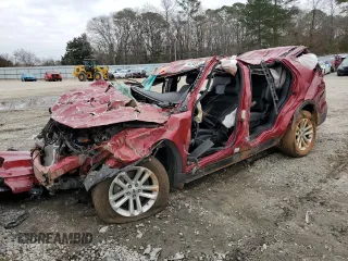 2016 Ford Explorer XLT with VIN 1FM5K7D85GGC53966, listed as a Copart auction lot 44246515 with 136,696 mi miles and Salvage Title. Bid and sale history available at carsss.com. Image 1.