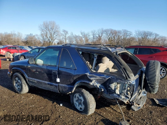 1998 Chevrolet Blazer LS with VIN 1GNCT18W5WK259946, listed as a Copart auction lot 84626144 with 192,036 mi miles and Salvage title. Bid and sale history available at DreamBid. Image 2.