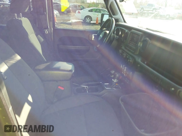 2018 Jeep Wrangler Unlimited Sport S with VIN 1C4HJXDN0JW255003, listed as a IAAI auction lot 41528394 with 55,660 mi miles and . Bid and sale history available at DreamBid. Image 5.