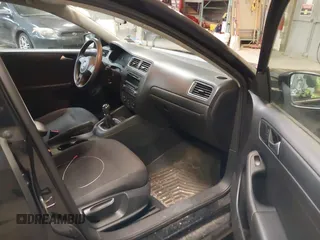 2014 Volkswagen Jetta Sedan S with VIN 3VW1K7AJ7EM445531, listed as a IAAI auction lot 41570775 with 101,522 mi miles. Bid and sale history available at carsss.com. Image 5.