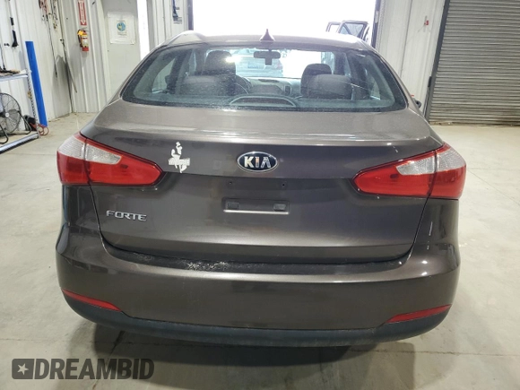 2014 Kia Forte LX with VIN KNAFX4A64E5232642, listed as a Copart auction lot 52260835 with 132,709 mi miles and Clean Title. Bid and sale history available at carsss.com. Image 6.