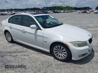 2009 BMW 3 Series 328i xDrive z VIN WBAPK53509A513170, wystawiony jako IAAI lot #42378731 z przebiegiem 194 493 mil mil oraz . Historia ofert i sprzedaży dostępna na DreamBid. Obrazek 1.