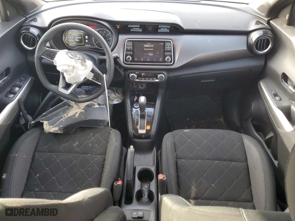 2019 Nissan Kicks S with VIN 3N1CP5CU4KL506153, listed as a Copart auction lot 48760055 with 35,879 mi miles and Salvage Title. Bid and sale history available at carsss.com. Image 8.