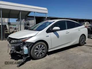 2020 Toyota Prius LE with VIN JTDKARFP5L3137338, listed as a Copart auction lot 60351955 with 90,666 mi miles and Salvage title. Bid and sale history available at DreamBid. Image 1.