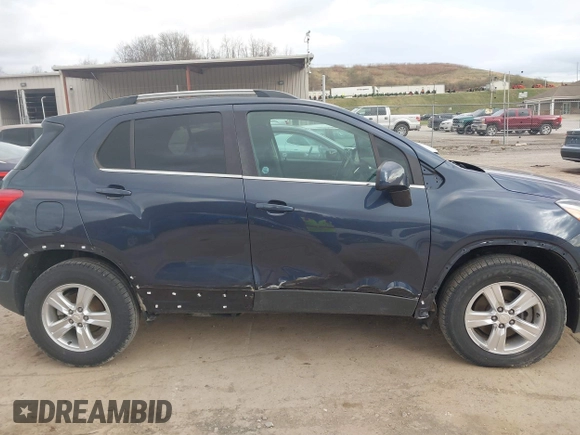 2018 Chevrolet Trax LT with VIN 3GNCJPSB9JL303436, listed as a IAAI auction lot 41836272 with 117,775 mi miles. Bid and sale history available at carsss.com. Image 14.