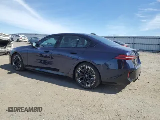 2024 BMW i5 M60 z VIN WBY43FK04RCR36321, wystawiony jako Copart lot #48237355 z przebiegiem 8926 mil mil oraz Szkody całkowita. Historia ofert i sprzedaży dostępna na DreamBid. Obrazek 2.
