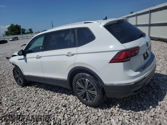 2024 Volkswagen Tiguan Wolfsburg Edition z VIN 3VV6B7AX9RM208592, wystawiony jako Copart lot #62165985 z przebiegiem 15 173 mil mil oraz Czysty tytuł • Clean title. Historia ofert i sprzedaży dostępna na DreamBid. Obrazek 2.