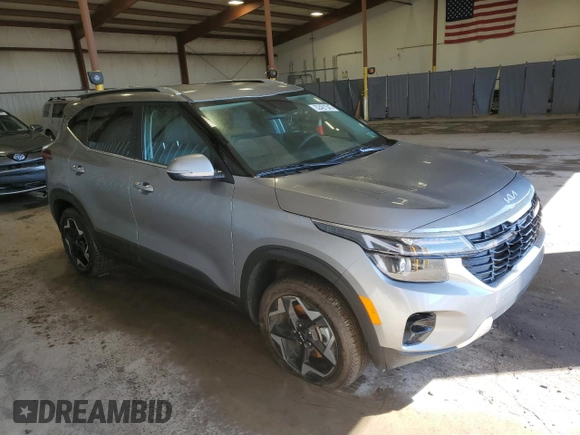 2025 Kia Seltos EX z VIN KNDERCAA3S7738051, wystawiony jako Copart lot #52481545 z przebiegiem 2 106 mil mil oraz Szkoda całkowita • Salvage title. Historia ofert i sprzedaży dostępna na DreamBid. Obrazek 4.