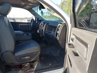 2017 Ram 2500 Tradesman с VIN 3C6MR5AJ3HG643744, выставлен на аукционе IAAI как лот 42342463 с пробегом 149 912 миль миль и . История ставок и продаж доступна на DreamBid. Изображение 5.