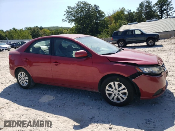 2013 Kia Forte EX with VIN KNAFU4A25D5682191, listed as a Copart auction lot 70066134 with 118,587 mi miles and Clean Title. Bid and sale history available at carsss.com. Image 4.