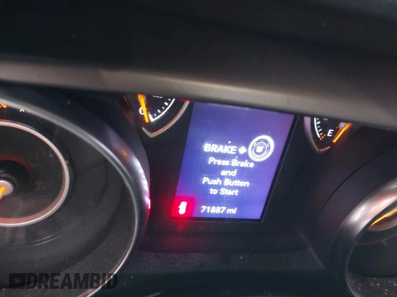 2021 Jeep Wrangler Unlimited Willys z VIN 1C4HJXDM5MW859724, wystawiony jako IAAI lot #42311203 z przebiegiem 71 887 mil mil oraz . Historia ofert i sprzedaży dostępna na DreamBid. Obrazek 7.