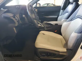 2019 Lexus UX 200 z VIN JTHY3JBH1K2014188, wystawiony jako Copart lot #57559425 z przebiegiem 72 669 mil mil oraz Szkody całkowita. Historia ofert i sprzedaży dostępna na DreamBid. Obrazek 7.