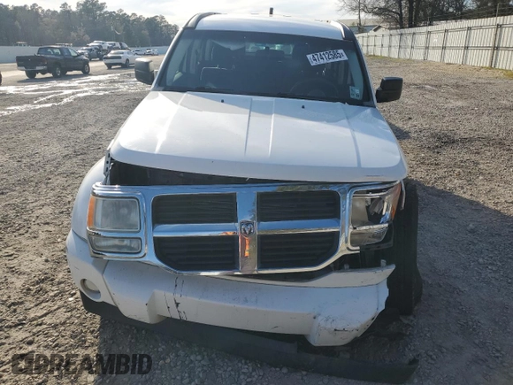 2011 Dodge Nitro SE z VIN 1D4PT2GK3BW584020, wystawiony jako Copart lot #47412585 z przebiegiem 83 790 mil mil oraz Szkoda całkowita • Salvage title. Historia ofert i sprzedaży dostępna na DreamBid. Obrazek 5.