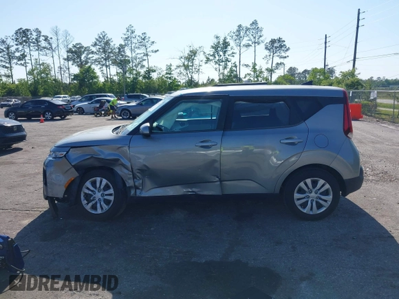 2022 Kia Soul LX with VIN KNDJ23AU3N7836692, listed as a IAAI auction lot 42066829 with 7,868 mi miles. Bid and sale history available at carsss.com. Image 14.