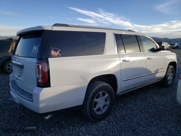 2016 GMC Yukon XL Denali with VIN 1GKS2HKJ1GR304195, listed as a Copart auction lot 89210675 with 185,539 mi miles and Clean Title. Bid and sale history available at carsss.com. Image 3.