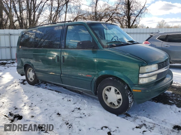 1998 Chevrolet Astro with VIN 1GNEL19WXWB111590, listed as a Copart auction lot 83527884 with 161,137 mi miles and Salvage Title. Bid and sale history available at carsss.com. Image 4.