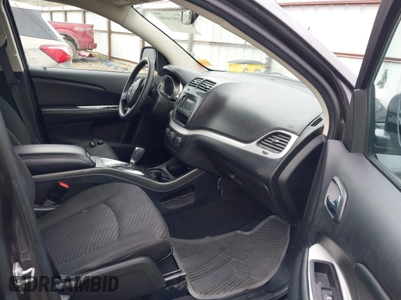2017 Dodge Journey SE with VIN 3C4PDCAB9HT603595, listed as a IAAI auction lot 41914690 with 104,960 mi miles and . Bid and sale history available at DreamBid. Image 5.