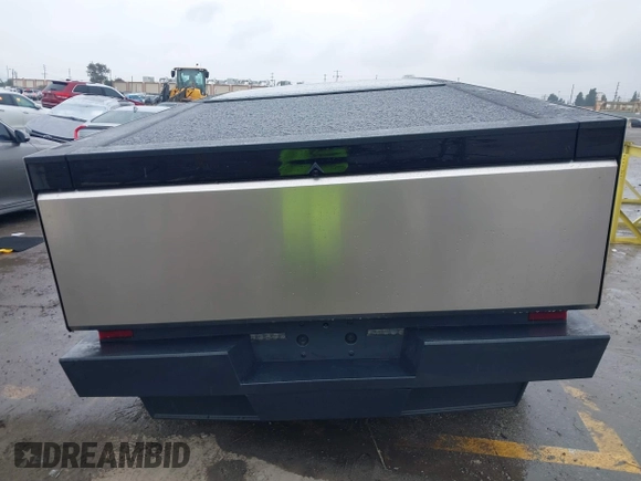2025 Tesla Cybertruck с VIN 7G2CEHED8SA059806, выставлен на аукционе IAAI как лот 41706116 с пробегом 212 миль миль и . История ставок и продаж доступна на DreamBid. Изображение 16.