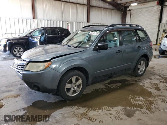 2011 Subaru Forester X z VIN JF2SHABC7BH732386, wystawiony jako Copart lot #55149135 z przebiegiem 191 898 mil mil oraz Szkoda całkowita • Salvage title. Historia ofert i sprzedaży dostępna na DreamBid. Obrazek 1.