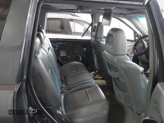 2005 Honda Pilot EX-L with VIN 5FNYF18505B040501, listed as a IAAI auction lot 41810441 with 237,369 mi miles. Bid and sale history available at carsss.com. Image 8.