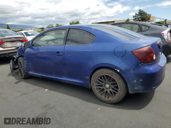 2008 Scion tC Spec z VIN JTKDE167780257965, wystawiony jako Copart lot #56698295 z przebiegiem 141 297 mil mil oraz Szkody całkowita. Historia ofert i sprzedaży dostępna na DreamBid. Obrazek 2.