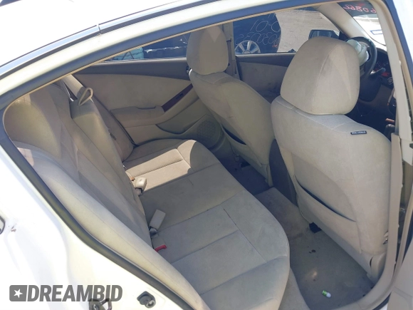 2009 Nissan Altima S with VIN 1N4AL21E09N418372, listed as a IAAI auction lot 41860862 with 131,257 mi miles and . Bid and sale history available at DreamBid. Image 8.