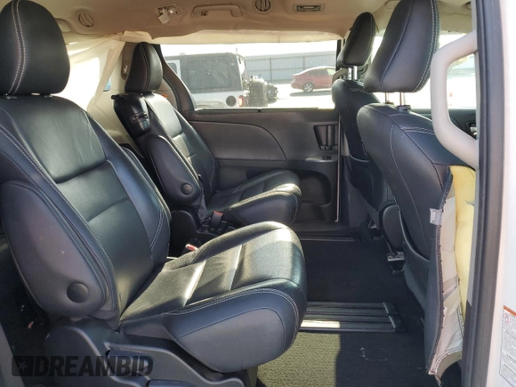 2017 Toyota Sienna SE z VIN 5TDXZ3DC9HS870641, wystawiony jako Copart lot #54788935 z przebiegiem 109 879 mil mil oraz Szkoda całkowita • Salvage title. Historia ofert i sprzedaży dostępna na DreamBid. Obrazek 11.