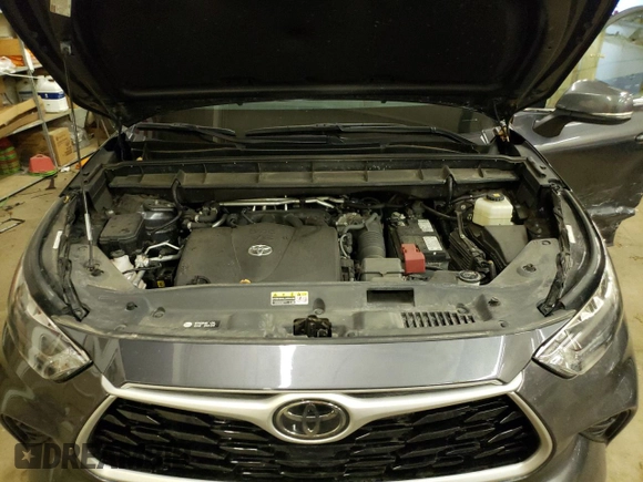 2020 Toyota Highlander LE with VIN 5TDBZRBH5LS005069, listed as a Copart auction lot 38469033 with 25,589 mi miles and . Bid and sale history available at DreamBid. Image 13.