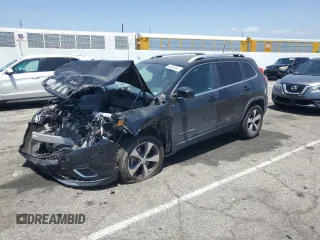 2020 Jeep Cherokee Limited z VIN 1C4PJLDB3LD553473, wystawiony jako Copart lot #56350865 z przebiegiem 43 620 mil mil oraz Szkoda całkowita • Salvage title. Historia ofert i sprzedaży dostępna na DreamBid. Obrazek 1.