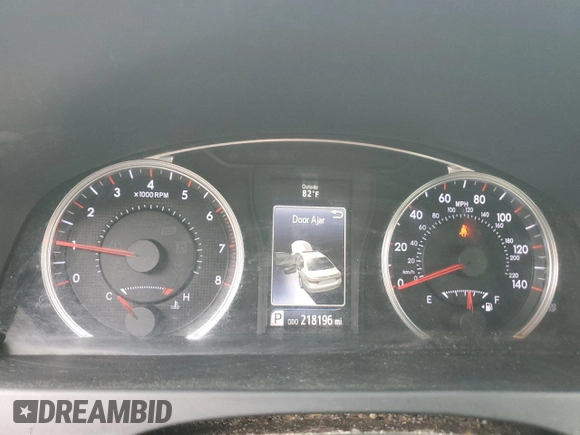 2015 Toyota Camry XLE with VIN 4T1BF1FK1FU014007, listed as a Copart auction lot 55846995 with 218,196 mi miles and Salvage Title. Bid and sale history available at DreamBid. Image 9.