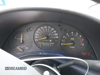 1997 Chevrolet Monte Carlo LS z VIN 2G1WW12M8V9279461, wystawiony jako IAAI lot #42460394 z przebiegiem 85 950 mil mil oraz . Historia ofert i sprzedaży dostępna na DreamBid. Obrazek 7.