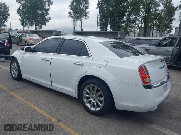 2012 Chrysler 300 C z VIN 2C3CCAET4CH236569, wystawiony jako IAAI lot #42181321 z przebiegiem 144 243 mil mil oraz . Historia ofert i sprzedaży dostępna na DreamBid. Obrazek 3.
