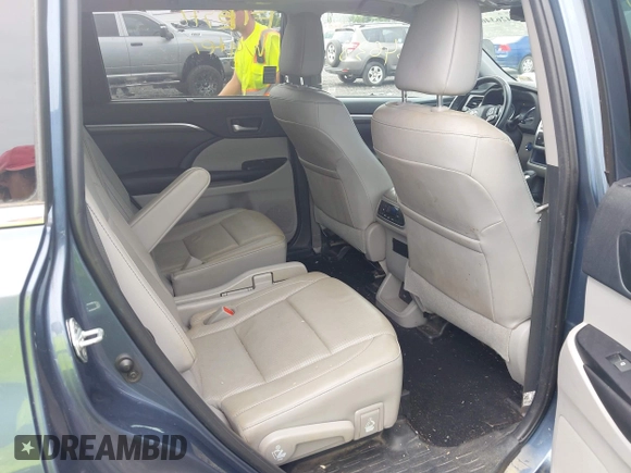 2019 Toyota Highlander Hybrid Limited with VIN 5TDDGRFH9KS062723, listed as a IAAI auction lot 42634638 with 142,875 mi miles and . Bid and sale history available at DreamBid. Image 8.