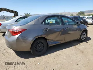 2018 Toyota Corolla L z VIN 2T1BURHE8JC097263, wystawiony jako Copart lot #57715595 z przebiegiem 78 598 mil mil oraz Szkoda całkowita • Salvage title. Historia ofert i sprzedaży dostępna na DreamBid. Obrazek 3.