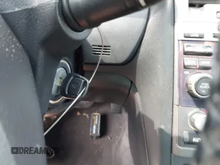 2002 Nissan Maxima GLE z VIN JN1DA31AX2T325038, wystawiony jako IAAI lot #42250279 z przebiegiem 169 555 mil mil oraz . Historia ofert i sprzedaży dostępna na DreamBid. Obrazek 11.
