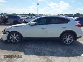 2017 Infiniti QX50 с VIN JN1BJ0RP0HM385637, выставлен на аукционе IAAI как лот 42274684 с пробегом 95 466 миль миль и . История ставок и продаж доступна на DreamBid. Изображение 14.
