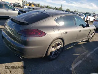 2015 Porsche Panamera 4 z VIN WP0AA2A74FL002284, wystawiony jako Copart lot #68167942 z przebiegiem 86 921 mil mil oraz . Historia ofert i sprzedaży dostępna na DreamBid. Obrazek 3.