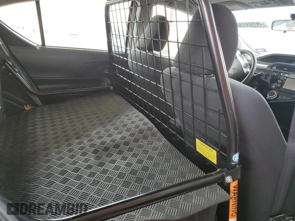 2016 Toyota Prius One z VIN JTDKDTB3XG1126067, wystawiony jako Copart lot #53493875 z przebiegiem 120 837 mil mil oraz Czysty tytuł • Clean title. Historia ofert i sprzedaży dostępna na DreamBid. Obrazek 10.